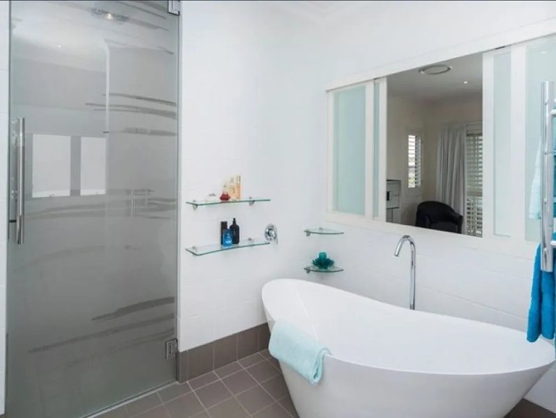 Photo - 5 North Bank Court, Helensvale QLD 4212 - Image 15