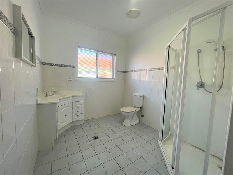 Photo - 5 North Grove Drive, Griffith NSW 2680 - Image 12