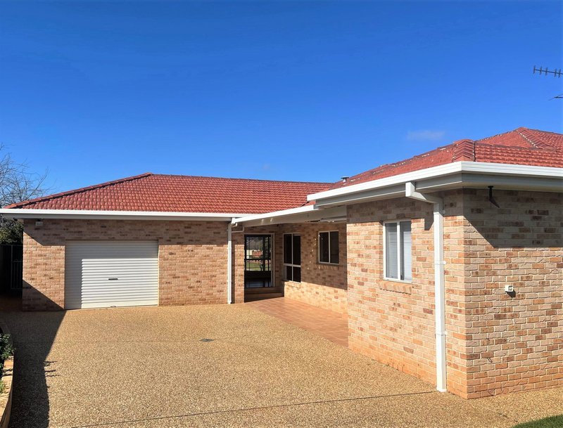 Photo - 5 North Grove Drive, Griffith NSW 2680 - Image 17