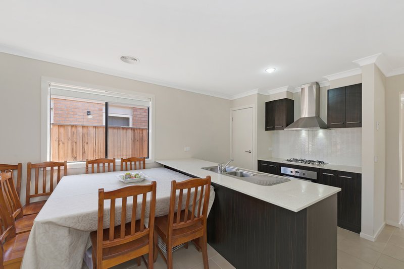 Photo - 5 Northside Drive, Epping VIC 3076 - Image 2