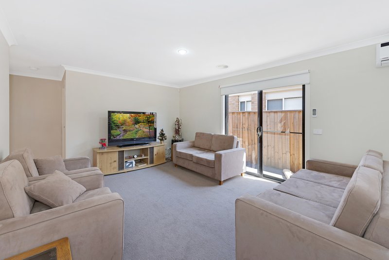 Photo - 5 Northside Drive, Epping VIC 3076 - Image 4