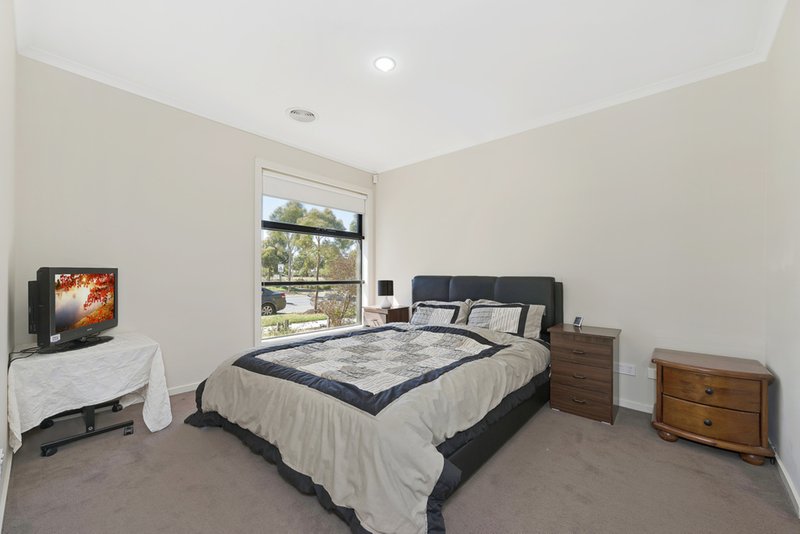 Photo - 5 Northside Drive, Epping VIC 3076 - Image 6