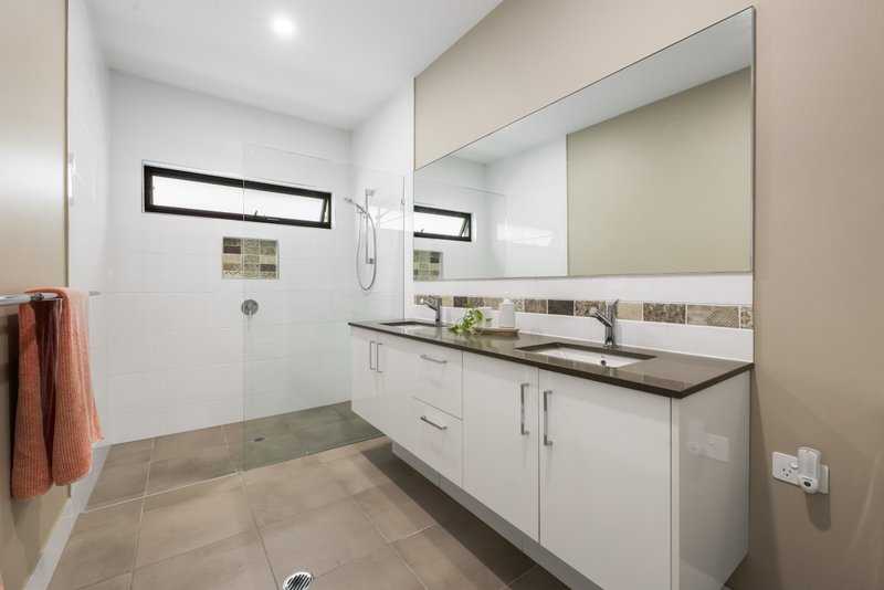 Photo - 5 Northview Place, Woombye QLD 4559 - Image 12