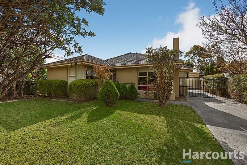 Photo - 5 Nottingham Street, Glen Waverley VIC 3150 - Image 2