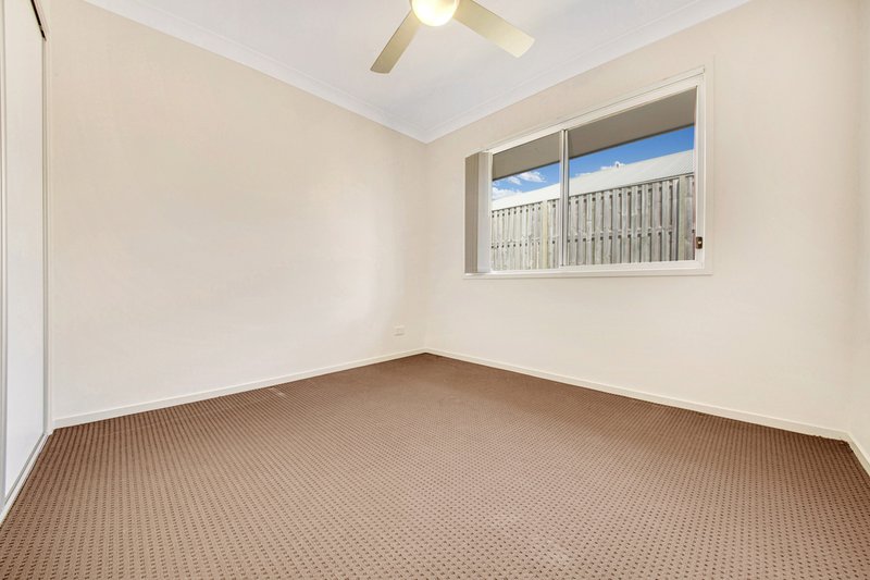 Photo - 5 Numalia Lane, Boyne Island QLD 4680 - Image 5