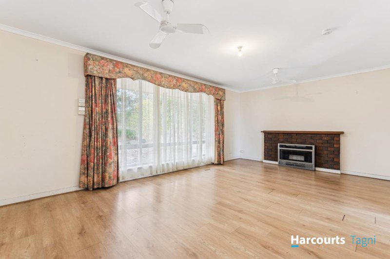 Photo - 5 Oakridge Close, Aberfoyle Park SA 5159 - Image 3