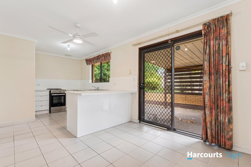 Photo - 5 Oakridge Close, Aberfoyle Park SA 5159 - Image 6