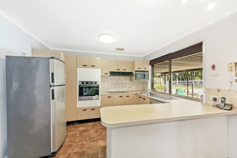 Photo - 5 Oberong Court, Petrie QLD 4502 - Image 12