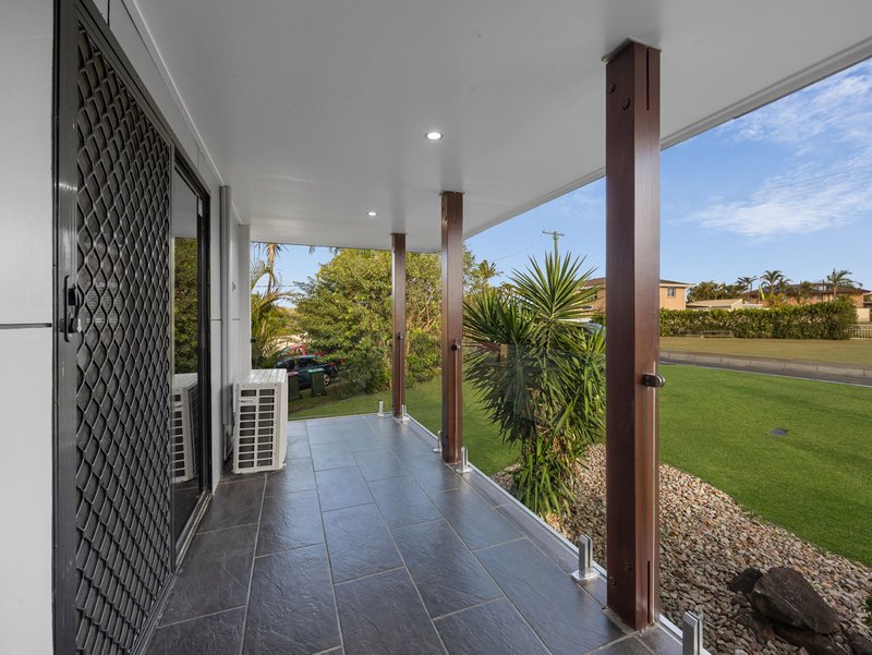 Photo - 5 Olbern Crescent, Yamanto QLD 4305 - Image 3