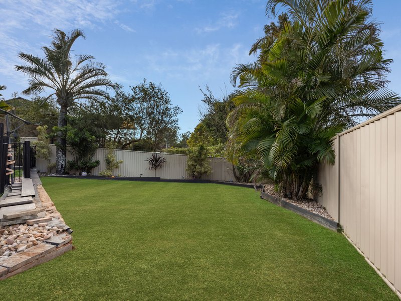 Photo - 5 Olbern Crescent, Yamanto QLD 4305 - Image 6
