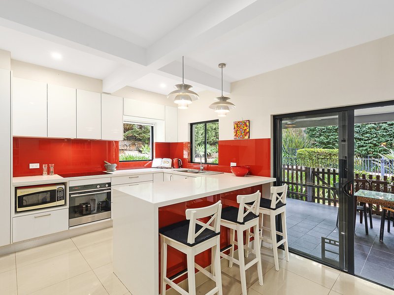 Photo - 5 Oorin Road, Hornsby Heights NSW 2077 - Image 3