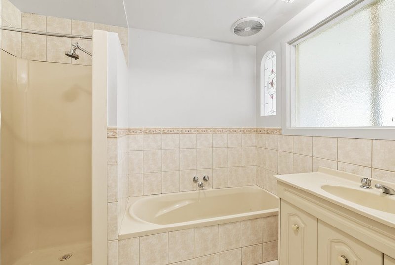 Photo - 5 Orchard Road, Bayswater VIC 3153 - Image 7