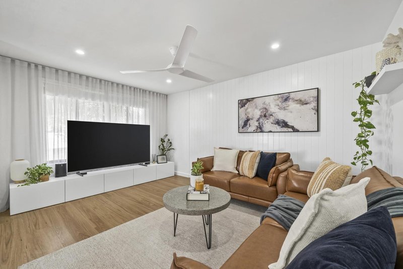 Photo - 5 Ordino Court, Reedy Creek QLD 4227 - Image 2