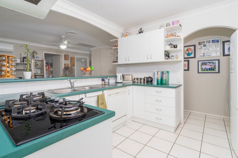 Photo - 5 Orlando Crescent, Springwood QLD 4127 - Image 7