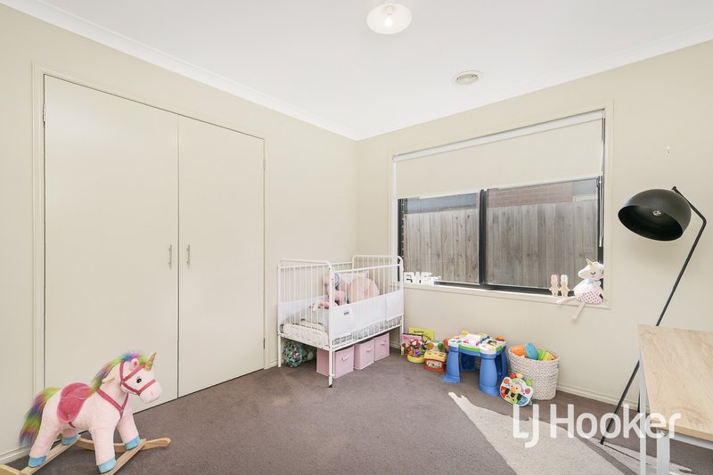 Photo - 5 Osprey Court, Pakenham VIC 3810 - Image 11