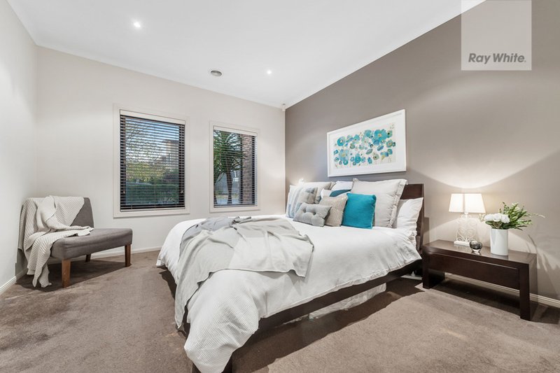 Photo - 5 Osprey Place, Craigieburn VIC 3064 - Image 7