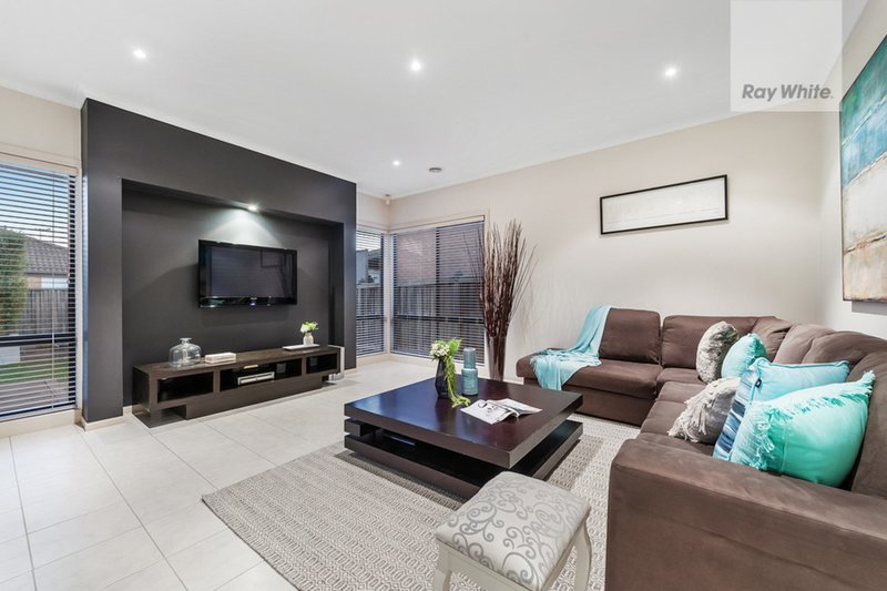 Photo - 5 Osprey Place, Craigieburn VIC 3064 - Image 14