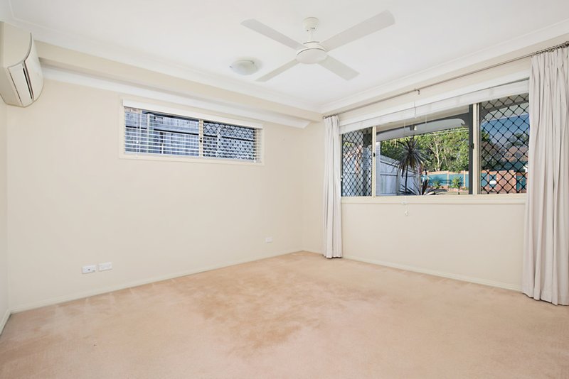 Photo - 5 Oxley Circuit, Daisy Hill QLD 4127 - Image 8