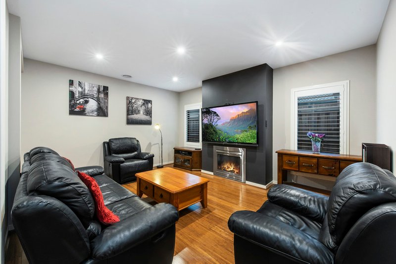 Photo - 5 Pacific Boulevard, Taylors Hill VIC 3037 - Image 6