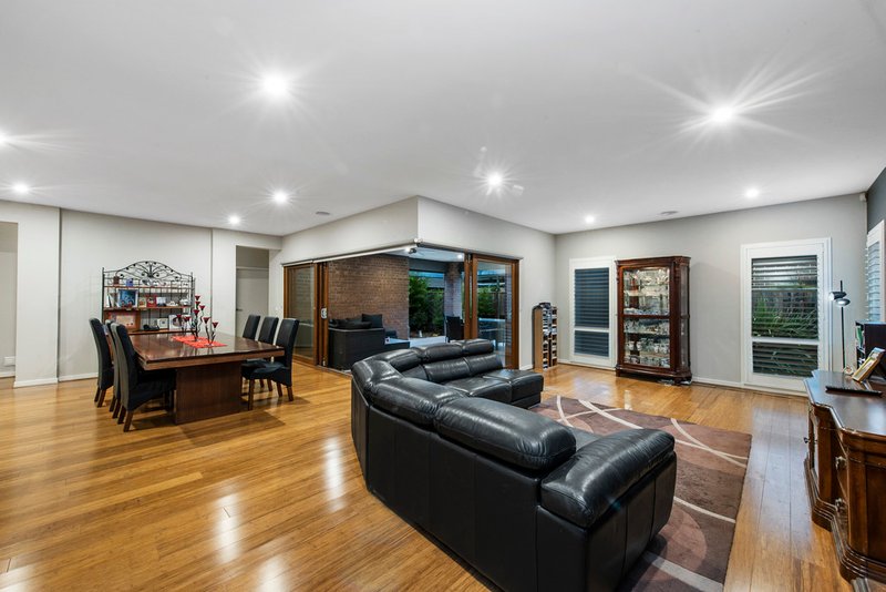 Photo - 5 Pacific Boulevard, Taylors Hill VIC 3037 - Image 12