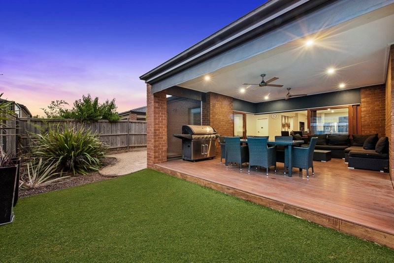 Photo - 5 Pacific Boulevard, Taylors Hill VIC 3037 - Image 13