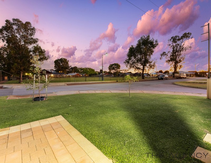 Photo - 5 Packenham Promenade, Canning Vale WA 6155 - Image 3