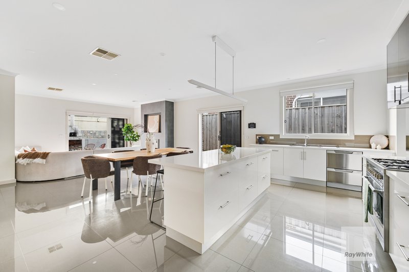 Photo - 5 Padova Drive, Greenvale VIC 3059 - Image 7