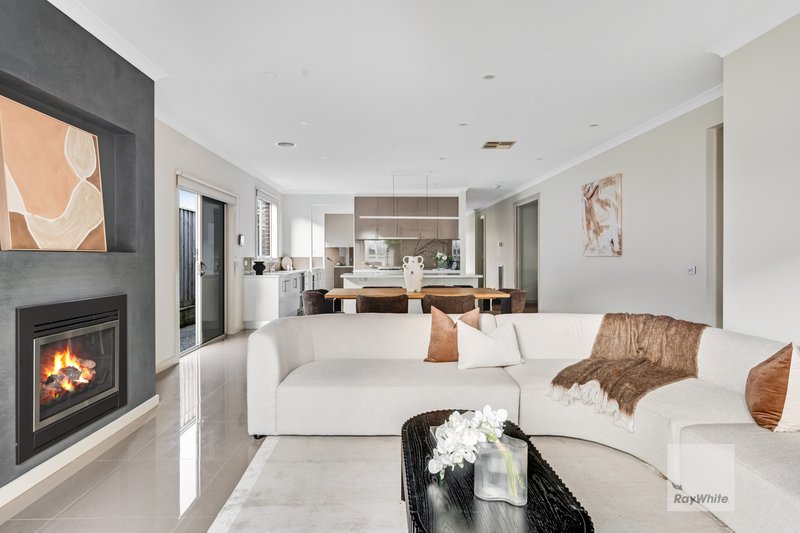 Photo - 5 Padova Drive, Greenvale VIC 3059 - Image 12