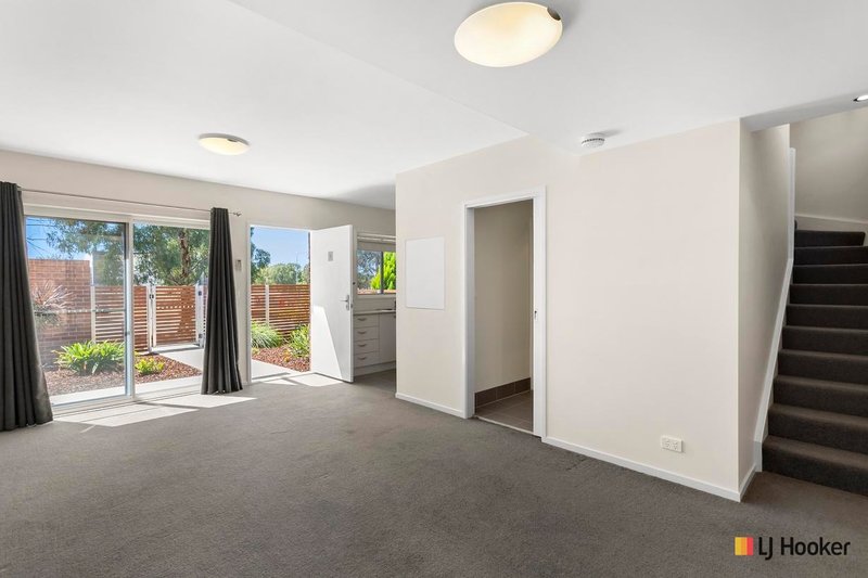 Photo - 5 Paget Street, Bruce ACT 2617 - Image 3