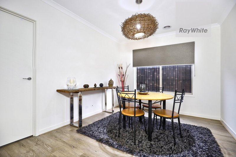 Photo - 5 Palermo Street, Greenvale VIC 3059 - Image 7