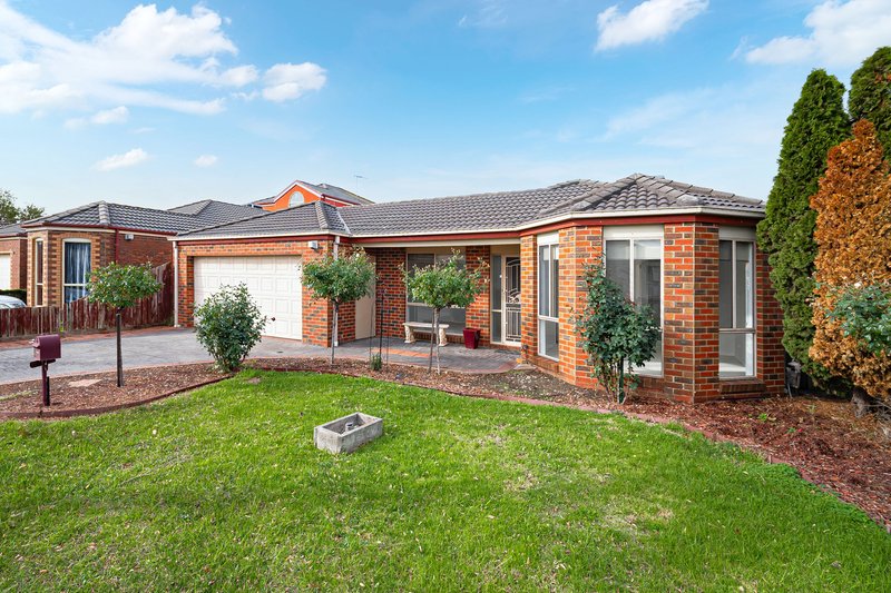 Photo - 5 Palmer Court, Roxburgh Park VIC 3064 - Image 3