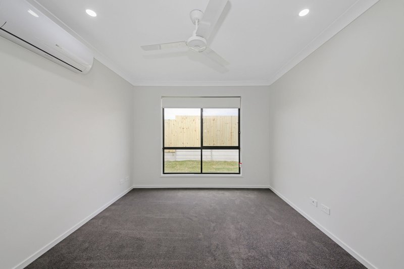 Photo - 5 Palmeri Street, Logan Reserve QLD 4133 - Image 7