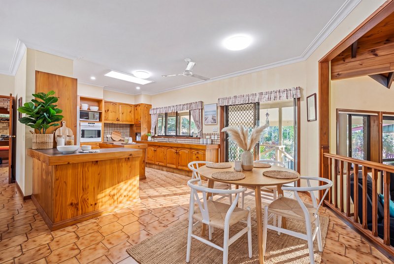 Photo - 5 Palomino Drive, Mudgeeraba QLD 4213 - Image 2