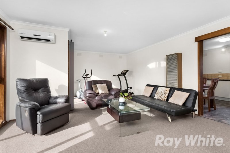 Photo - 5 Pamela Court, Scoresby VIC 3179 - Image 3