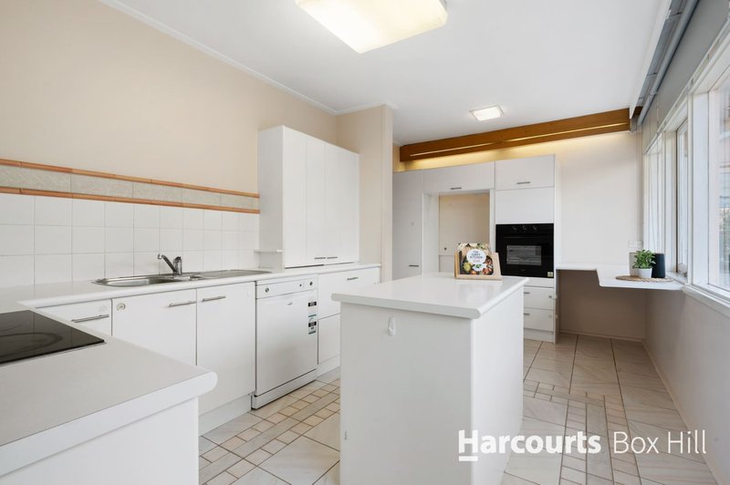 Photo - 5 Panfield Avenue, Ringwood VIC 3134 - Image 5