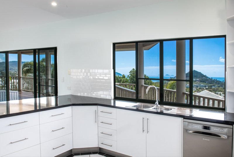 Photo - 5 Panoramic Court, Cannonvale QLD 4802 - Image 4