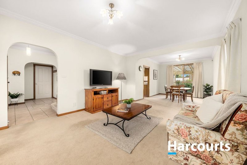 Photo - 5 Paperbark Place, Knoxfield VIC 3180 - Image 5