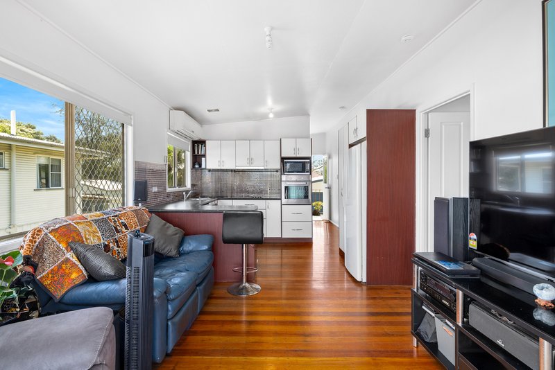 Photo - 5 Parer Street, Bald Hills QLD 4036 - Image 3