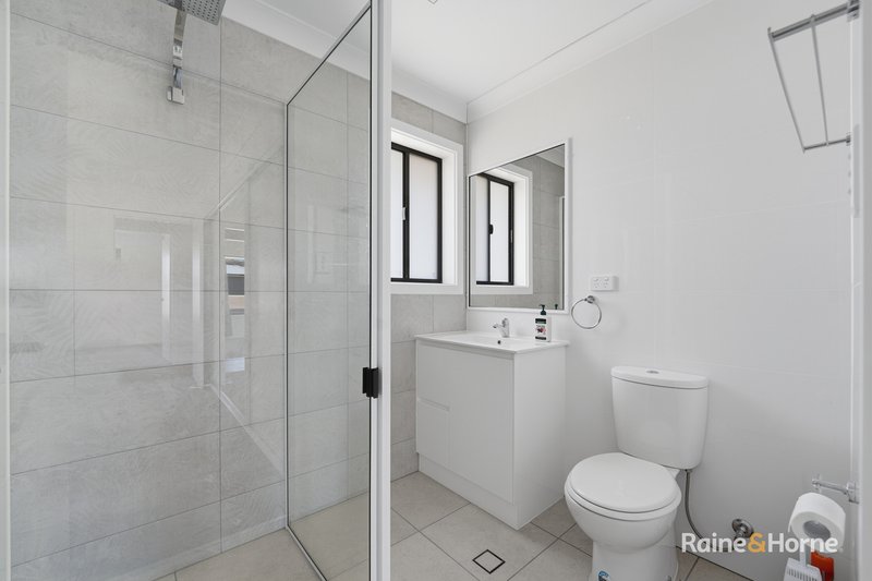 Photo - 5 Parkes Drive, Tenterfield NSW 2372 - Image 9