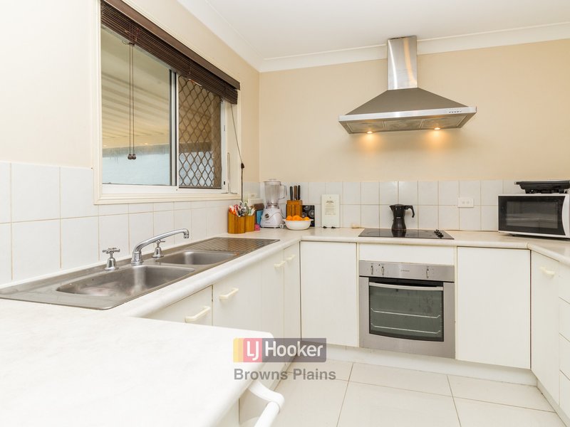 Photo - 5 Parkside Drive, Crestmead QLD 4132 - Image 2