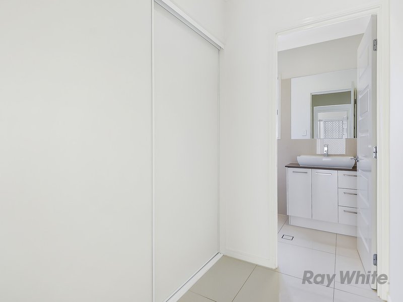 Photo - 5 Parkway Crescent, Murrumba Downs QLD 4503 - Image 11