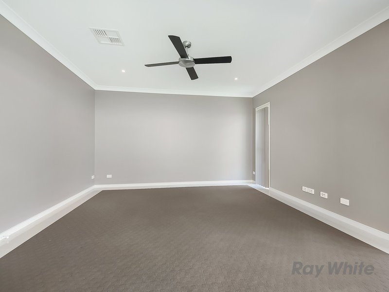 Photo - 5 Parkway Crescent, Murrumba Downs QLD 4503 - Image 16