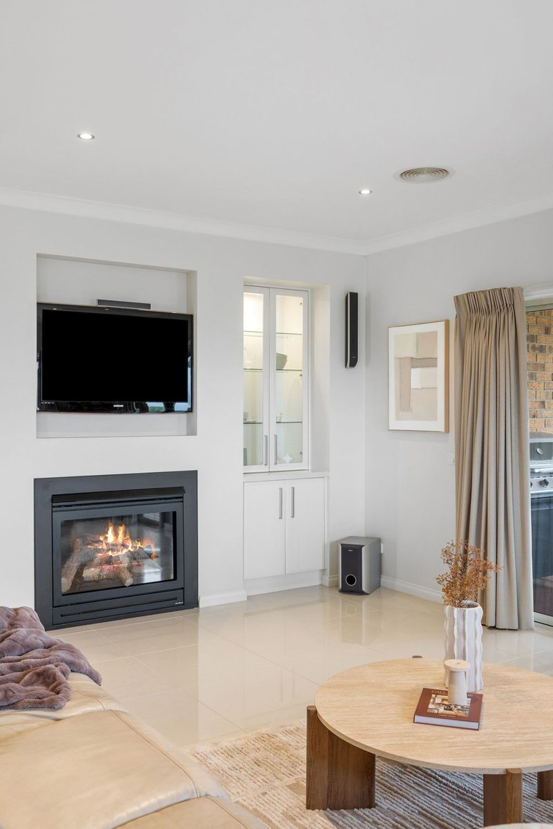 Photo - 5 Partridge Court, Berwick VIC 3806 - Image 3