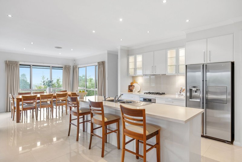 Photo - 5 Partridge Court, Berwick VIC 3806 - Image 4