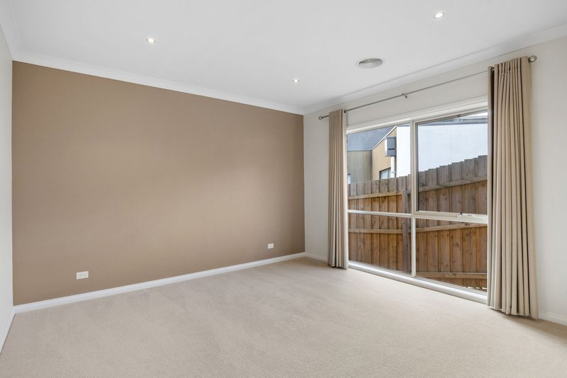 Photo - 5 Partridge Court, Berwick VIC 3806 - Image 13