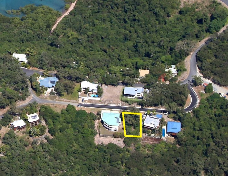 Photo - 5 Passage Avenue, Shute Harbour QLD 4802 - Image 2