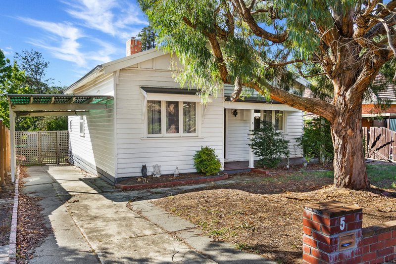 Photo - 5 Patricia Street, Box Hill VIC 3128 - Image 2