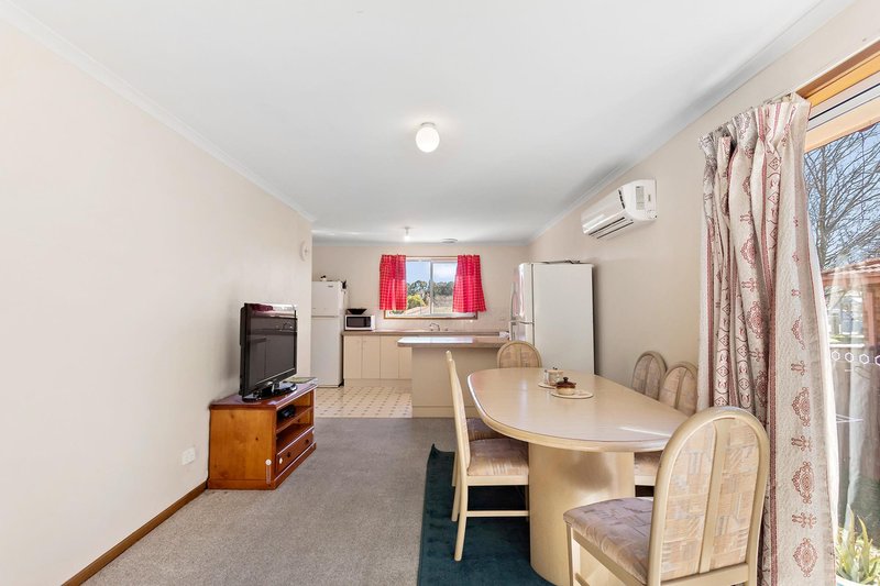 Photo - 5 Paul Coe Crescent, Ngunnawal ACT 2913 - Image 7