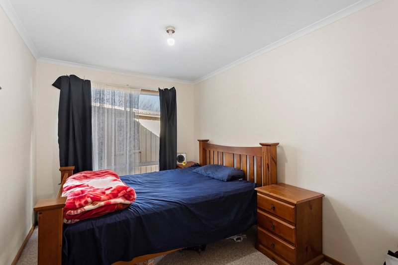 Photo - 5 Paul Coe Crescent, Ngunnawal ACT 2913 - Image 8