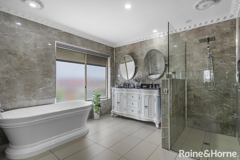 Photo - 5 Paul Harris Drive, Melton West VIC 3337 - Image 2